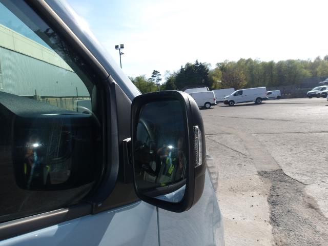 2022 Renault Trafic LL30 Blue DCi 130PS Business Van (SG72YJO) Image 14