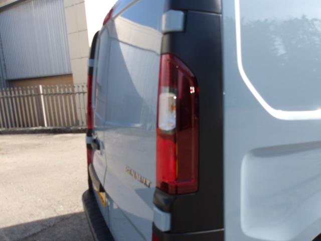 2022 Renault Trafic LL30 Blue DCi 130PS Business Van (SG72YJO) Image 11