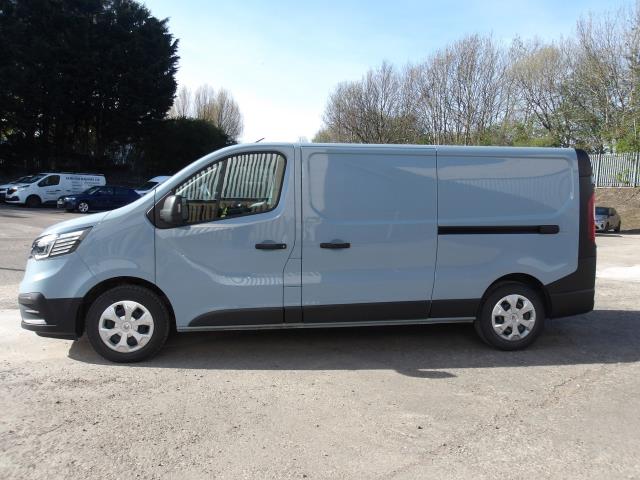 2022 Renault Trafic LL30 Blue DCi 130PS Business Van (SG72YJO) Image 5