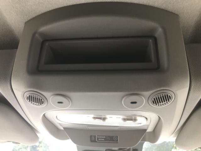 2021 Renault Master Lm35dci 135 Business Medium Roof Van (SL71KCU) Image 31