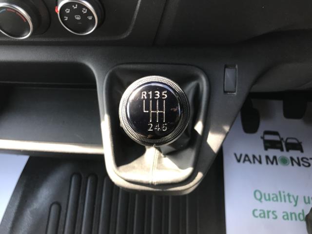 2021 Renault Master Lm35dci 135 Business Medium Roof Van (SL71KCU) Image 26