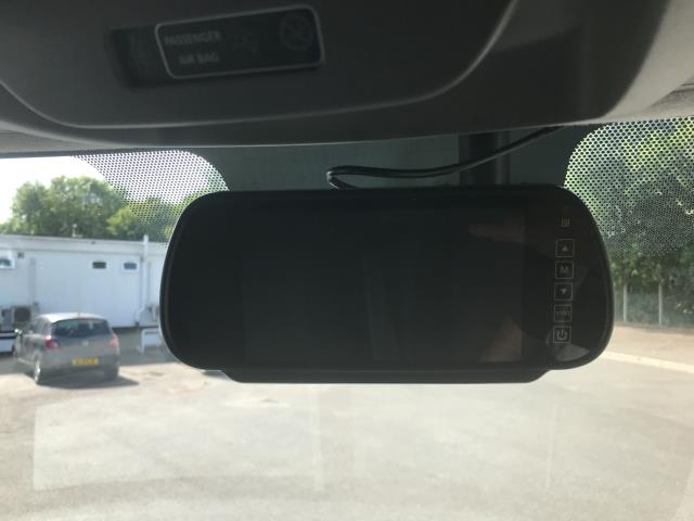 2021 Renault Master Lm35dci 135 Business Medium Roof Van (SL71KCU) Image 32