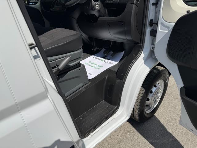 2022 Vauxhall Movano 2.2 Turbo D 140Ps H2 Van Dynamic (SL72NDV) Image 18