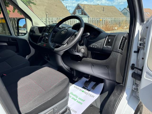 2022 Vauxhall Movano 2.2 Turbo D 140Ps H2 Van Dynamic (SL72NDV) Image 14