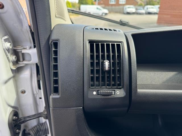 2022 Vauxhall Movano 2.2 Turbo D 140Ps H2 Van Dynamic (SL72NDV) Image 48