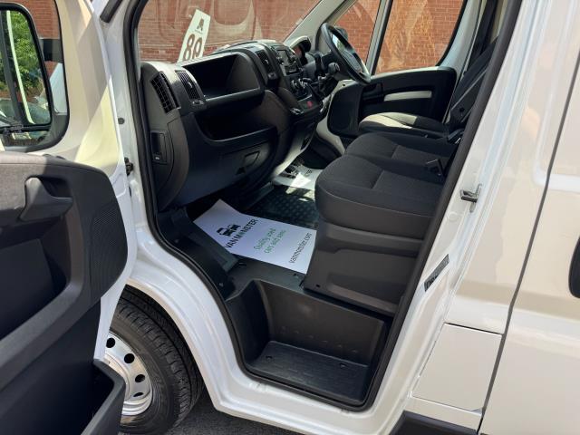 2022 Vauxhall Movano 2.2 Turbo D 140Ps H2 Van Dynamic (SL72NDV) Image 40