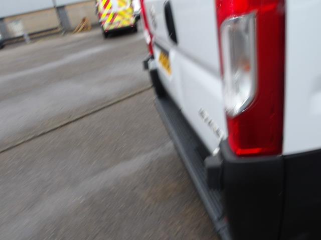 2022 Vauxhall Movano 2.2 Turbo D 140Ps H2 Van Dynamic (SL72NJN) Image 18