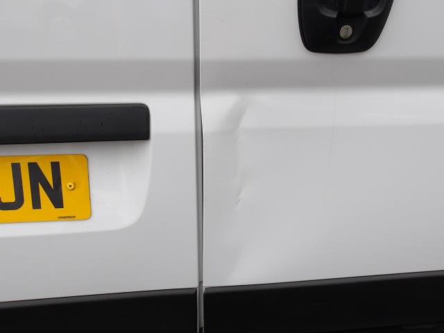 2022 Vauxhall Movano 2.2 Turbo D 140Ps H2 Van Dynamic (SL72NJN) Image 9