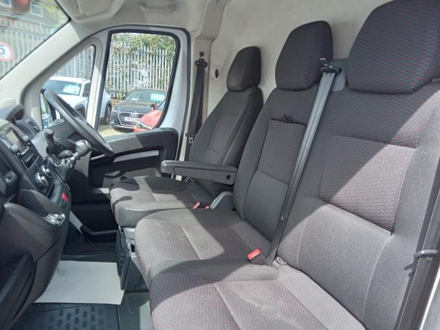 2022 Vauxhall Movano 2.2 Turbo D 140Ps H2 Van Dynamic (SL72NKS) Image 17