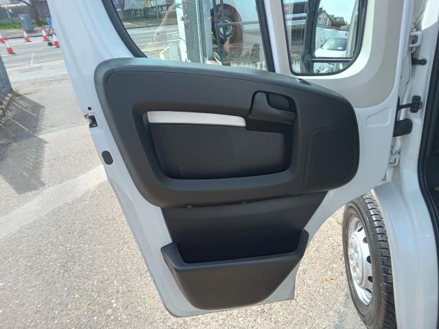 2022 Vauxhall Movano 2.2 Turbo D 140Ps H2 Van Dynamic (SL72NKS) Image 18