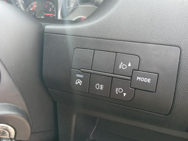 2022 Vauxhall Movano 2.2 Turbo D 140Ps H2 Van Dynamic (SL72NKS) Image 25