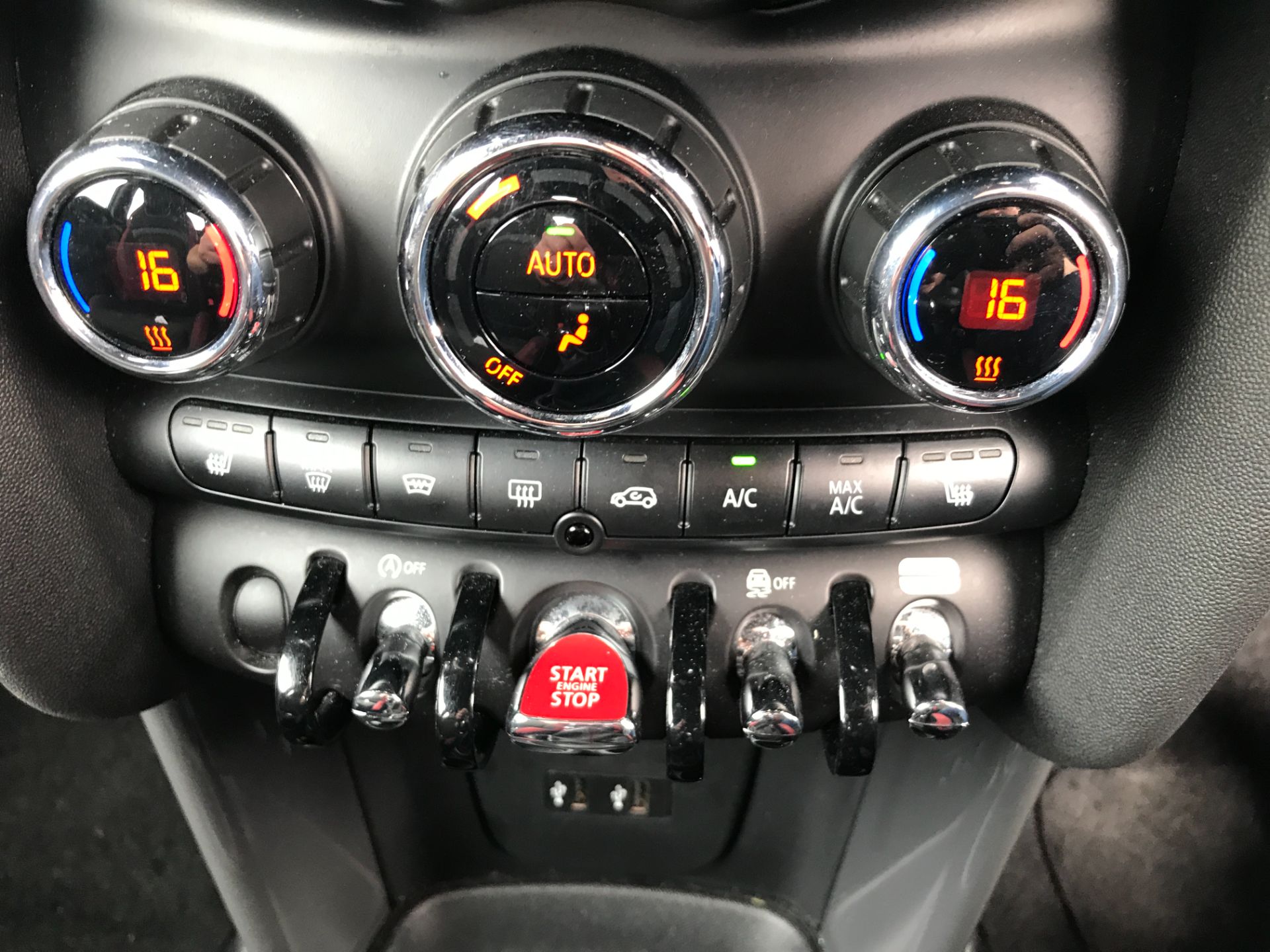 2019 Mini Hatchback 1.5 Cooper Sport Ii 3Dr Comfort + Nav pack  (SR19KPU) Thumbnail 22