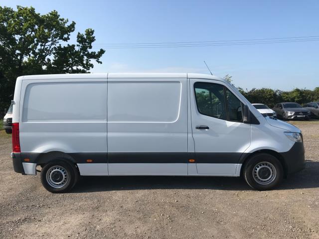2020 Mercedes-Benz Sprinter 3.5T L2 H1 FWD Van (WA70RUH) Image 9