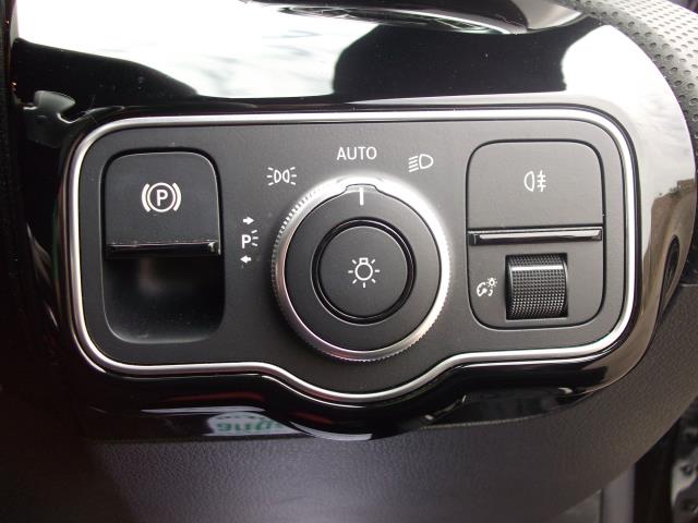 2022 Mercedes-Benz CLA Class CLA 180 AMG Line Premium Plus 4Dr Tip Auto (WG22FKW) Image 24
