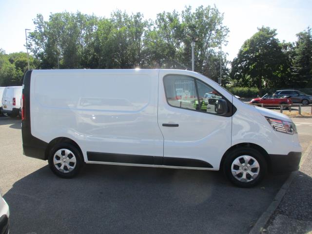 2022 Renault Trafic Sl28 Blue Dci 150 Business Van (WM22AKN) Image 3
