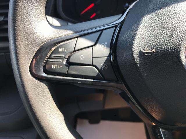 2022 Renault Trafic Sl28 Blue Dci 150 Business Van (WM22AKO) Image 26