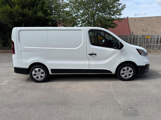 2022 Renault Trafic Sl28 Blue DCI 130 Business+ Van (WM22DNE) Image 10
