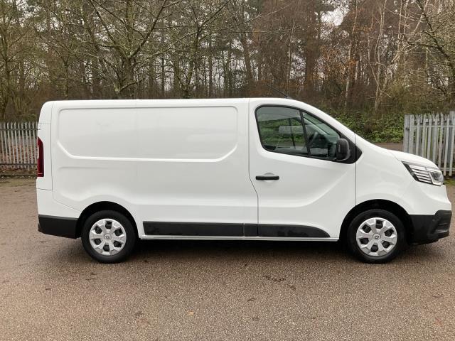 2022 Renault Trafic Sl28 Blue Dci 130 Business+ Van (WM22DNN) Image 15