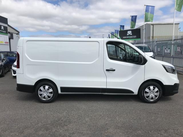 2022 Renault Trafic SL28 L1 H1 BLUE DCi 130PS BUSINESS+  EURO 6 (WM22GCY) Image 6