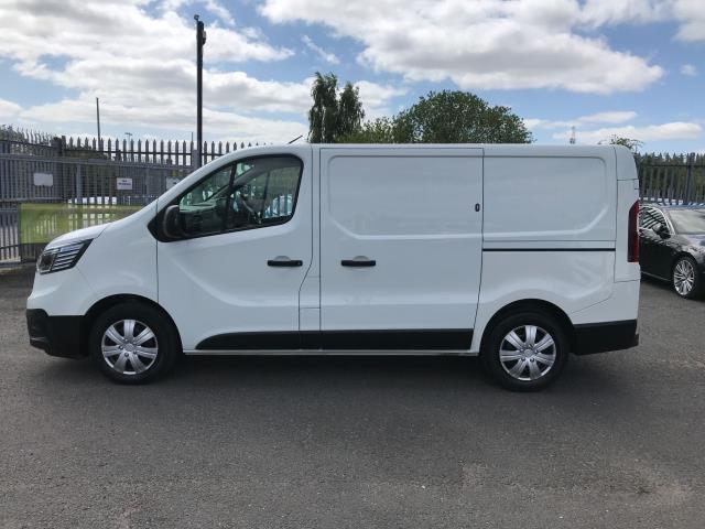 2022 Renault Trafic SL28 L1 H1 BLUE DCi 130PS BUSINESS+  EURO 6 (WM22GCY) Image 9