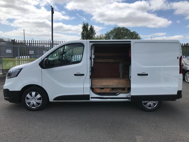 2022 Renault Trafic SL28 L1 H1 BLUE DCi 130PS BUSINESS+  EURO 6 (WM22GCY) Image 10