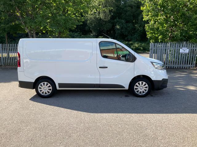 2022 Renault Trafic Sl28 Blue Dci 130 Business+ Van (WM22LHT) Image 16