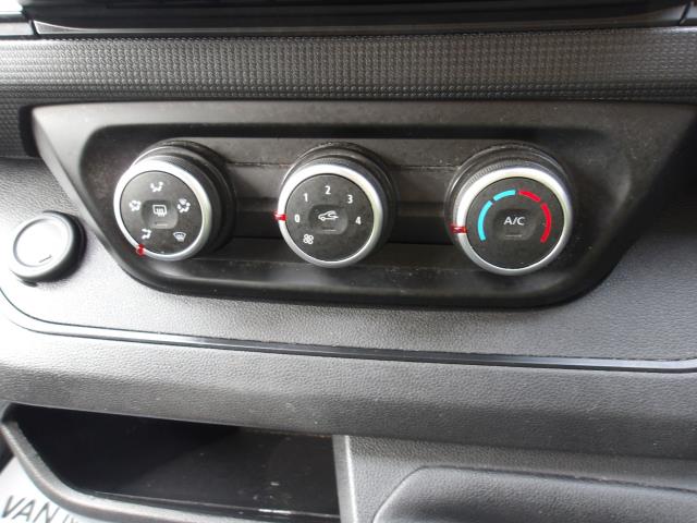 2023 Renault Trafic Sl28 Blue Dci 130 Business+ Van***AIR CON*** (WM23RXP) Image 28