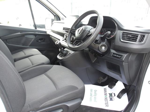 2023 Renault Trafic Sl28 Blue Dci 130 Business+ Van***AIR CON*** (WM23RXP) Image 19