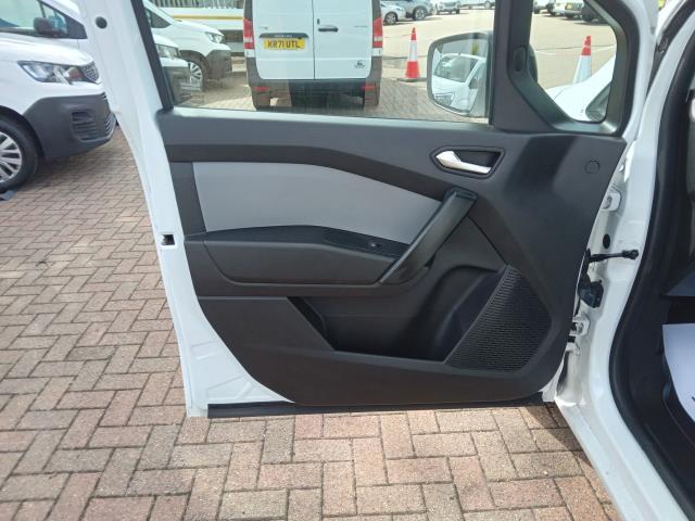 2023 Renault Kangoo Ml19 Blue Dci 95 Advance Van (WM23RYU) Image 25
