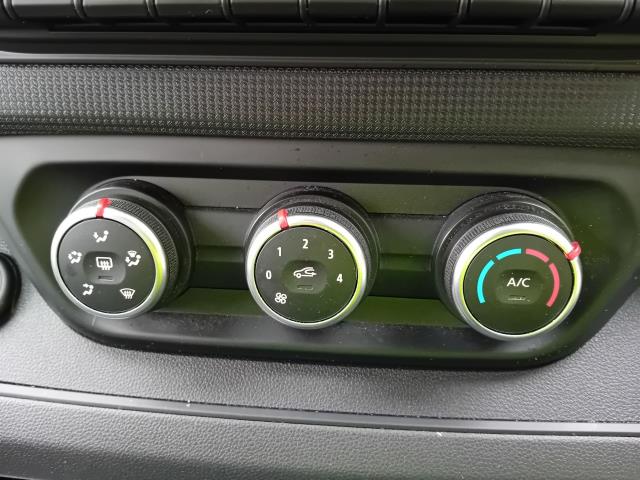 2023 Renault Trafic SL28 L1 H1 BLUE DCI 130PS BUSINESS+  EURO 6 (WM23SBZ) Image 32