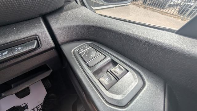 2023 Renault Trafic Sl28 Blue Dci 130 Business+ Van (WM23SCX) Image 19