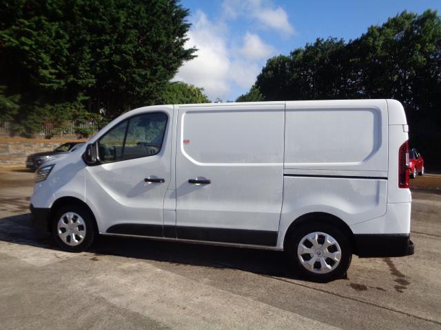 2023 Renault Trafic Sl28 Blue Dci 130 Business+ Van (WM23SCZ) Image 7
