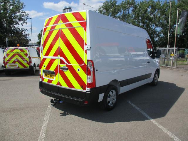 2022 Renault Master MWB FWD MM35DCI 135PS BUSINESS + MEDIUM ROOF (WM72APV) Image 4