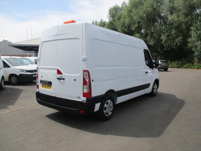 2022 Renault Master Mm35dci 135 Business+ Medium Roof Van (WM72APX) Image 4