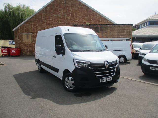 2022 Renault Master Mm35dci 135 Business+ Medium Roof Van (WM72APX) Image 2