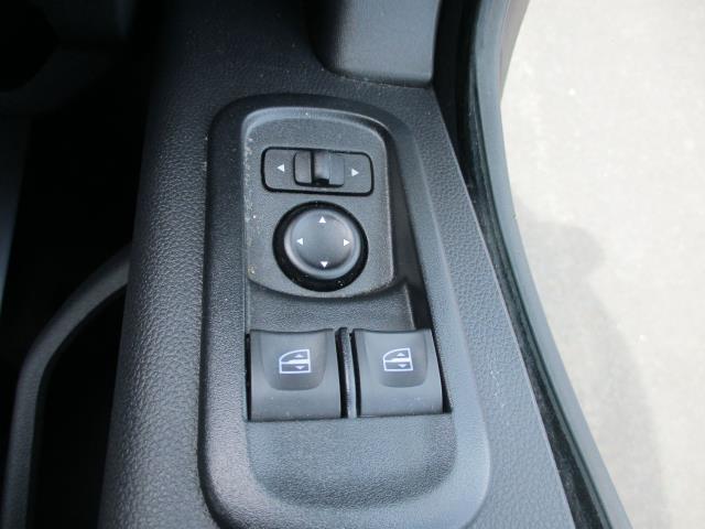 2022 Renault Master Mm35dci 135 Business+ Medium Roof Van (WM72APX) Image 17