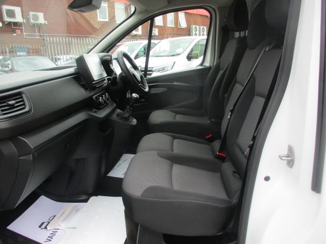 2022 Renault Trafic Sl28 Blue Dci 130 Business+ Van (WM72ATN) Image 31