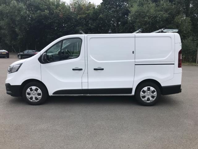 2022 Renault Trafic Sl28 Blue Dci 130 Business+ Van (WM72BMZ) Image 4