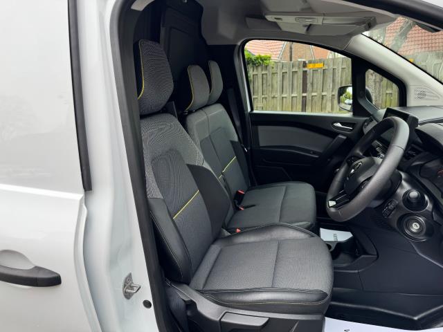 2023 Renault Kangoo Ml19 Tce 100 Advance Van (WM73FYV) Image 16