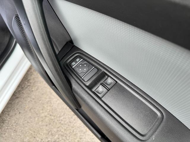 2023 Renault Kangoo Ml19 Tce 100 Advance Van (WM73FYV) Image 19