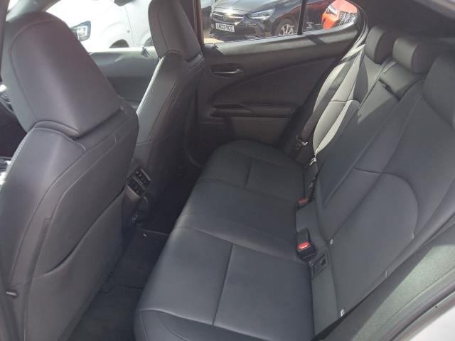 2024 Lexus Ux 250H 2.0 F-Sport Design 5Dr Cvt (WM73OGE) Image 19