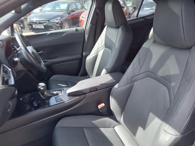 2024 Lexus Ux 250H 2.0 F-Sport Design 5Dr Cvt (WM73OGE) Image 16