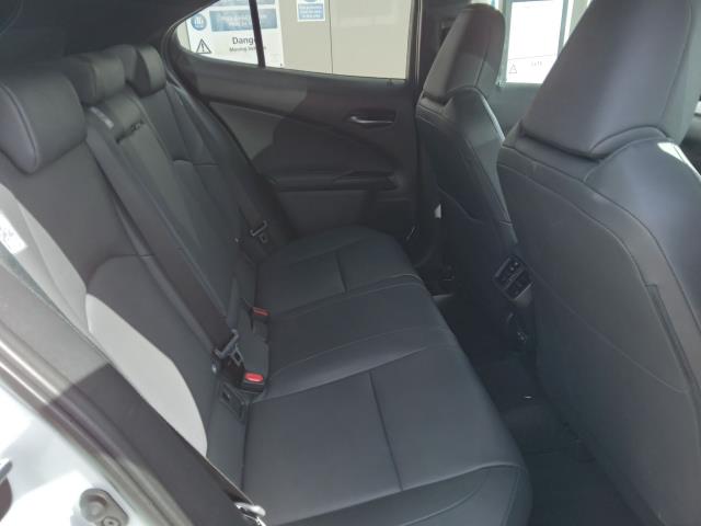2024 Lexus Ux 250H 2.0 F-Sport Design 5Dr Cvt (WM73OGE) Image 25