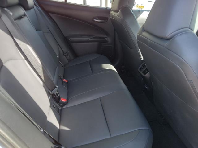 2023 Lexus Ux 250H 2.0 F-Sport Design 5Dr Cvt (WM73OGF) Image 24