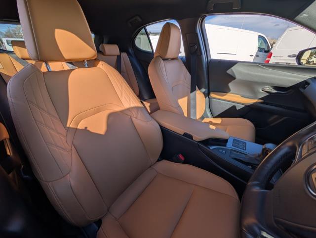 2023 Lexus Ux 250H 2.0 F-Sport Design 5Dr Cvt (WM73OHD) Image 17