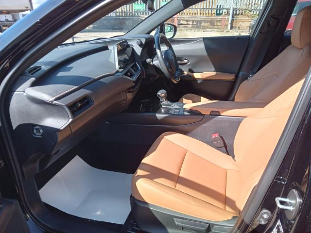 2023 Lexus Ux 250H 2.0 F-Sport Design 5Dr Cvt (WM73OJD) Image 15
