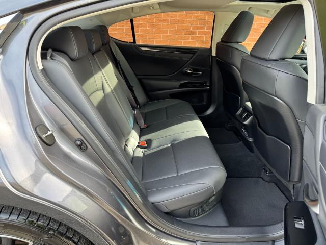 2023 Lexus Es 300H 2.5 4Dr Cvt Premium Edition (WM73OJO) Image 24