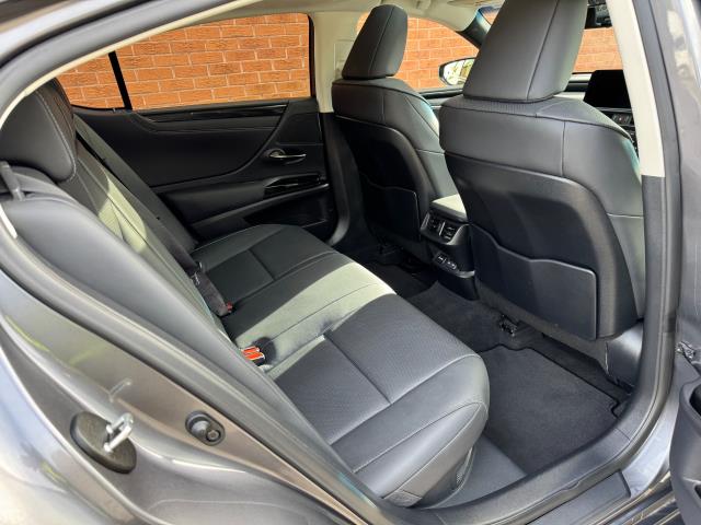 2023 Lexus Es 300H 2.5 4Dr Cvt Premium Edition (WM73OJO) Image 23