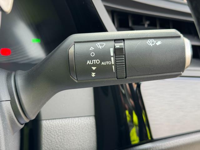 2023 Lexus Es 300H 2.5 4Dr Cvt Premium Edition (WM73OJO) Image 32