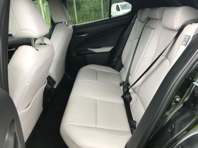 2023 Lexus Ux 250H 2.0 F-Sport Design 5Dr Cvt (WM73OKO) Image 16